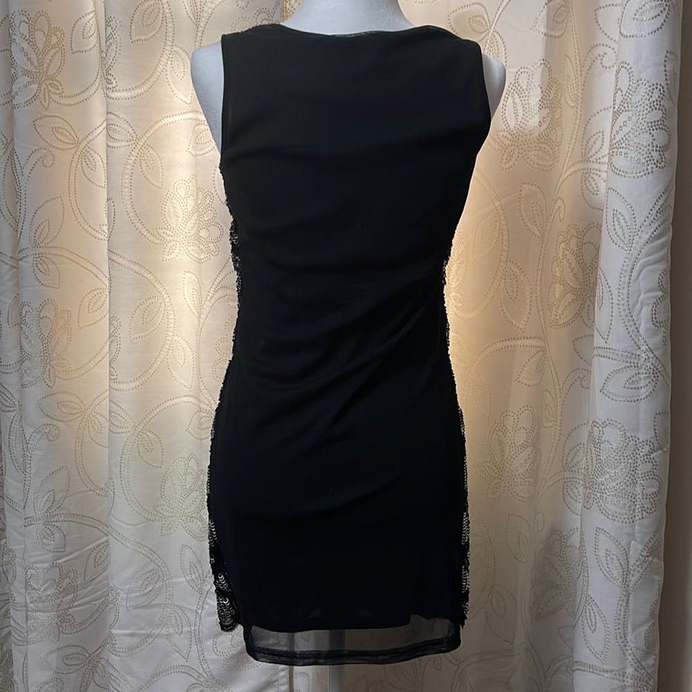 Black and Silver sequin dress - Picture 2 of 3